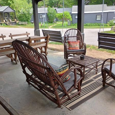 Cottage Place On Squam Lake - Suites ホールダーネス エクステリア 写真